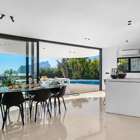 Vila Huswell - Relax In Luxury At Stunning Seaside *