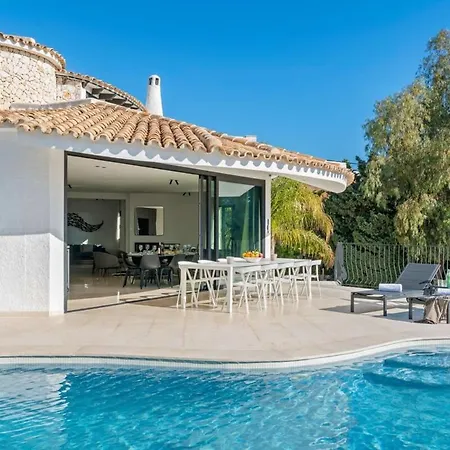 Villa Huswell - Relax In Luxury At Stunning Seaside Calp