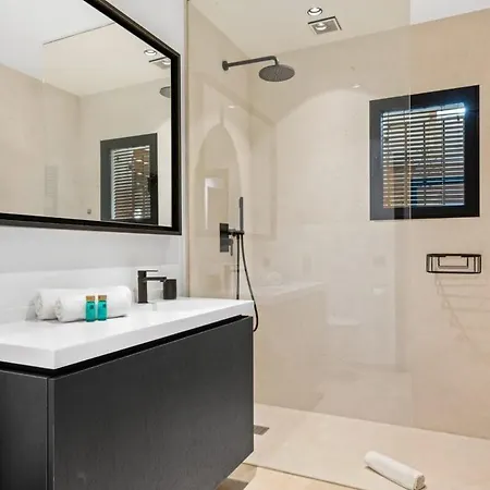 Villa Huswell - Relax In Luxury At Stunning Seaside Calp