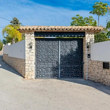 Villa Huswell - Relax In Luxury At Stunning Seaside